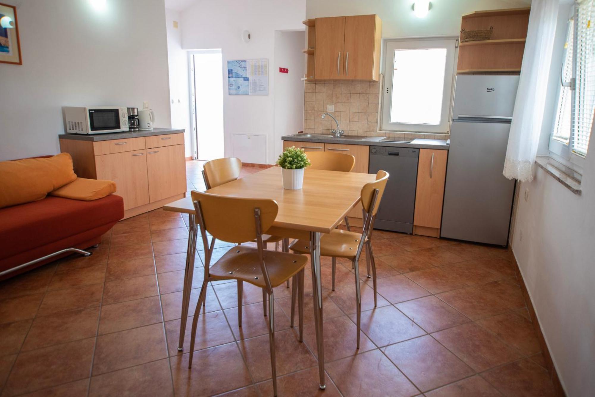 Apartment Andreja Pag Town